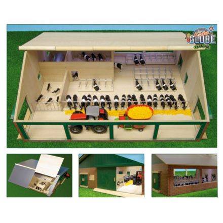 Obora drewniana dla krów i ciągników