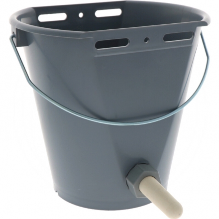 Wiaderko do pojenia cieląt