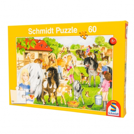 Puzzle, zabawa z kucami w ośrodku jeździeckim, Schmidt 60 elementów